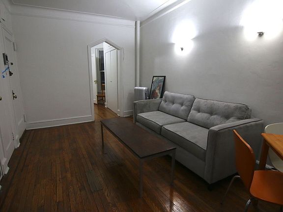 3rd image of 224 E 95th St APT 3C