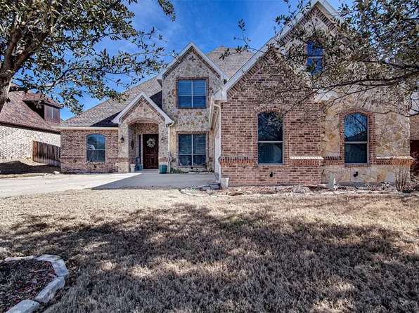 1018 Bell Oak Dr, Kennedale, TX 76060