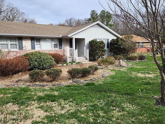 2nd image of 367 Rustic Ln