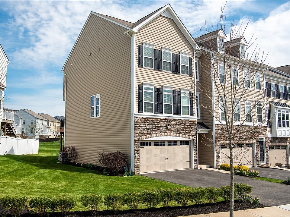 1st image of 236 Eagle Dr