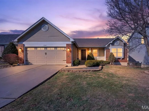 1207 Briarchase Dr, Lake Saint Louis, MO 63367