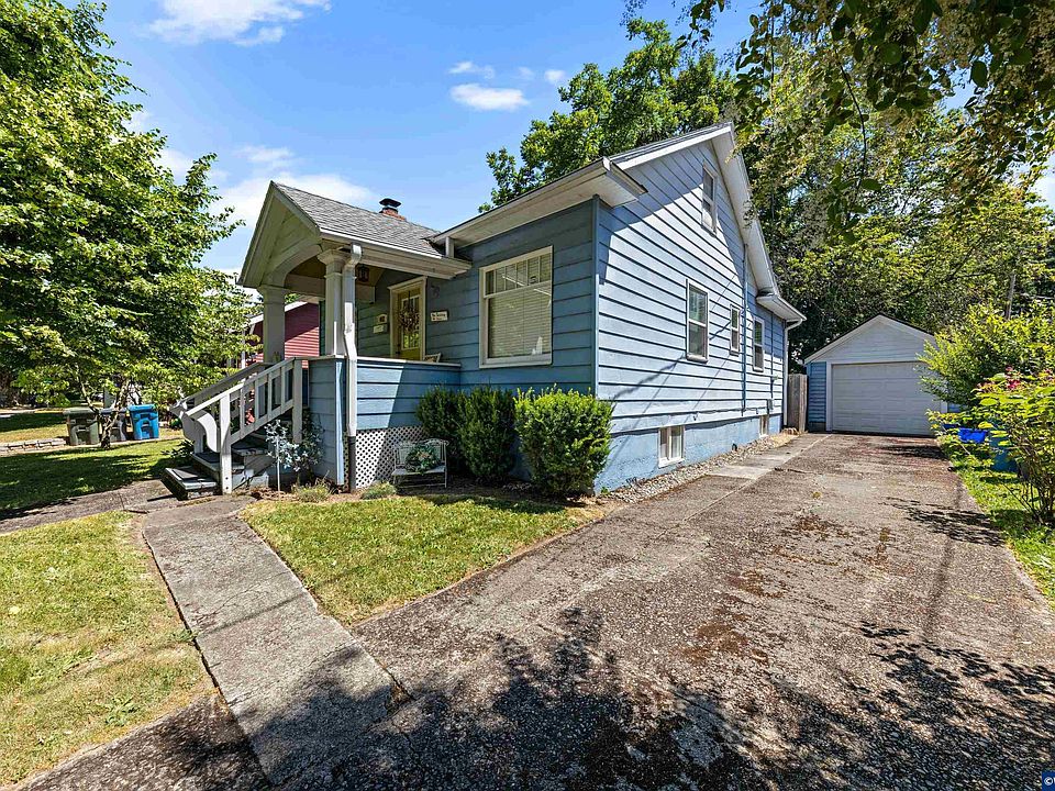 1st image of 442 23rd St SE
