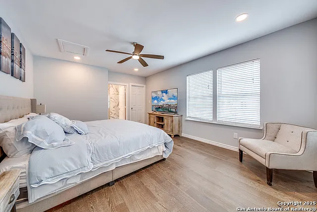 811 W Kings Hwy — Photo 6