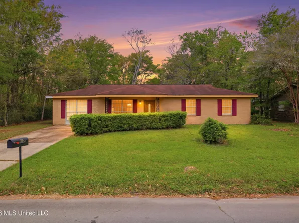 103 Forest Dr, Diberville, MS 39540