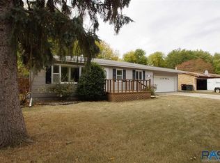 205 N Needles Dr, Brandon, SD 57005