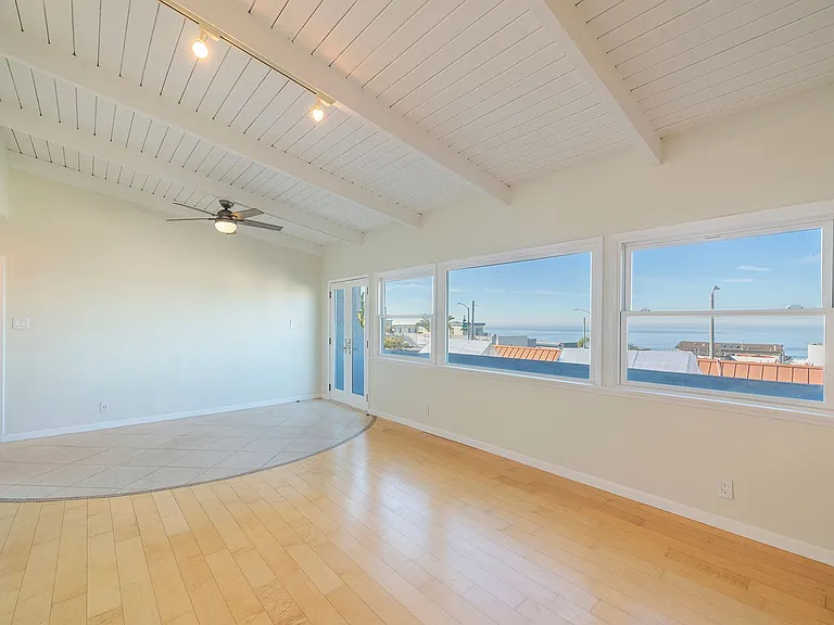 3605 Crest Dr — Photo 4