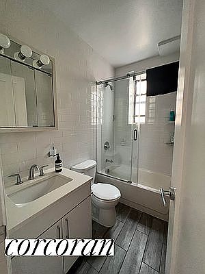 3rd image of 25 W 68th St #2H