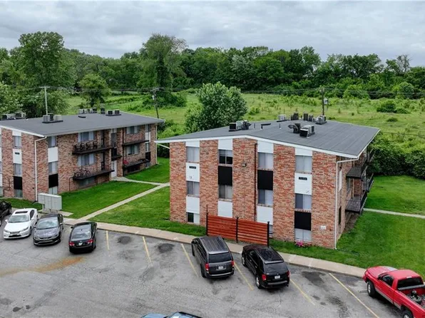 7402 Overton Ave, Kansas City, MO 64133