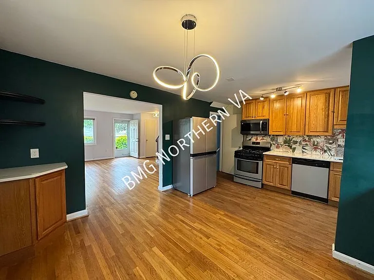 130 Cambridge Rd — Photo 5