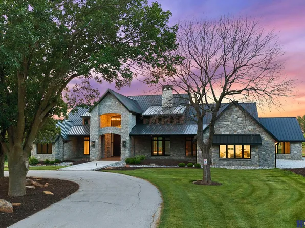 11700 Van Dorn St, Walton, NE 68461