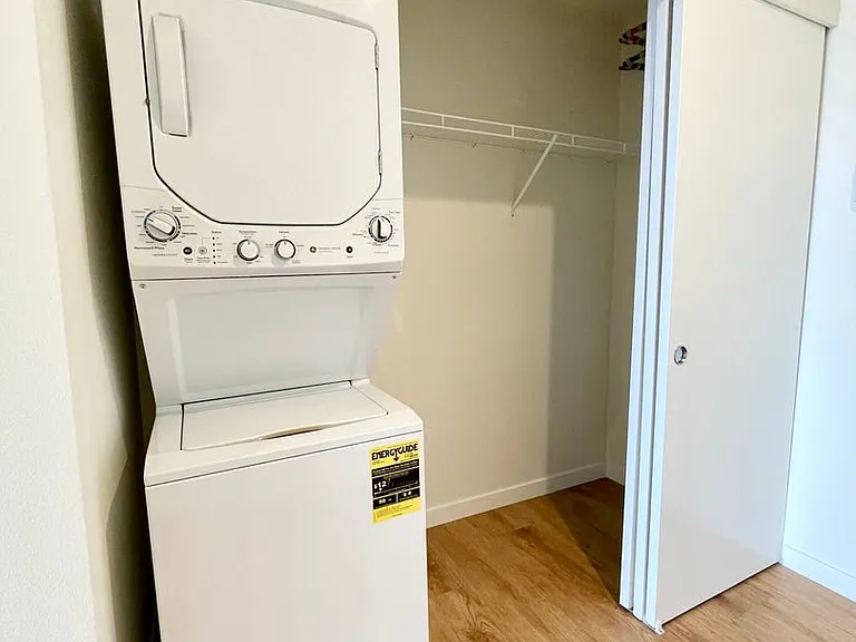 Bayview West Apartments — Photo 27