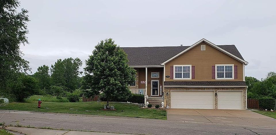 1st image of 2428 Shenandoah Dr
