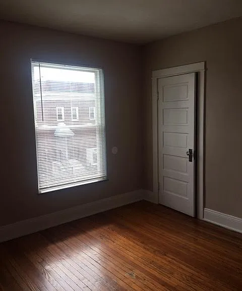 2458 N High St #8 — Photo 14