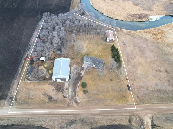 48220 290th St, Morris, MN 56267