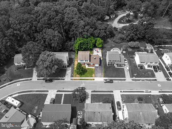 3rd image of 420 W Hanna Dr