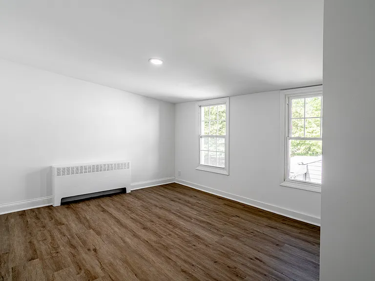 170 Mill St — Photo 7