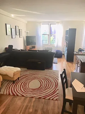 Rented by Griffith Real Estate | media 1