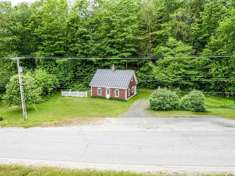 425 Nebraska Valley Rd — Photo 32