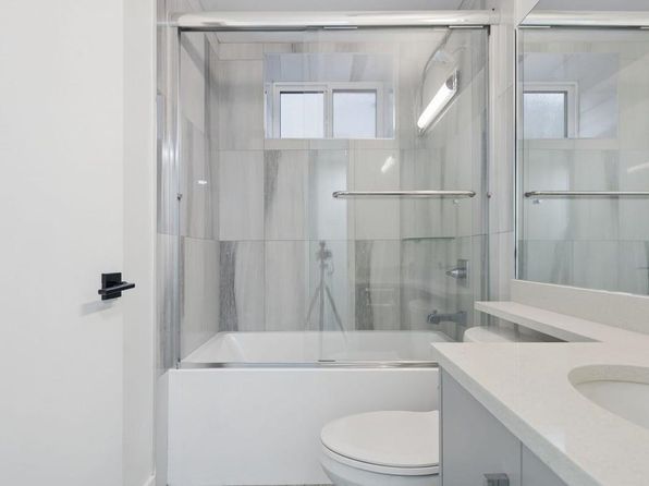 2 bedroom rental in Vancouver — photo 20