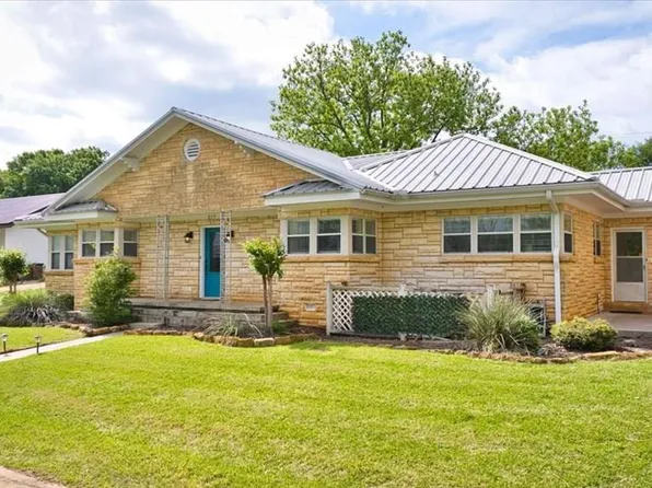 217 Wilson St, Mason, TX 76856