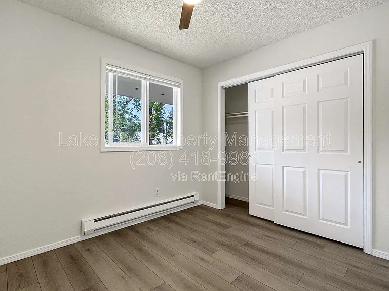 906 N 2nd St — Photo 15