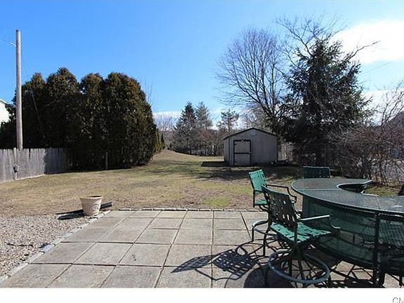 5th image of 42 Ann Ave