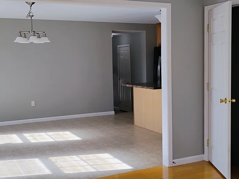 Open lay out - Dining/Kitchen