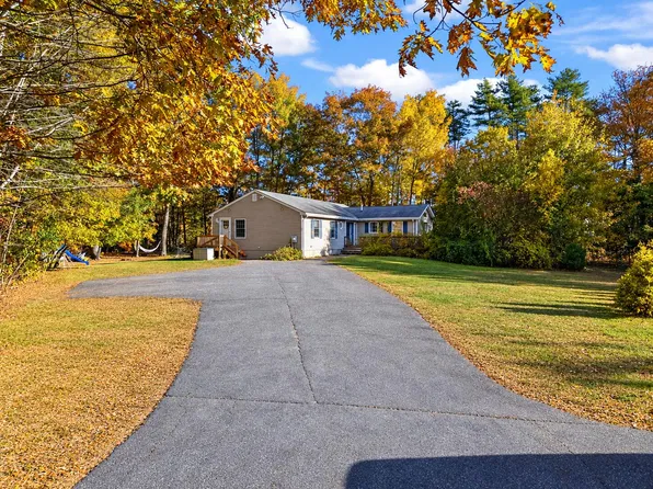 27 River Road, Topsham, ME 04086