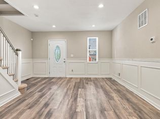 2012 E Rittenhouse St, Philadelphia, PA 19138