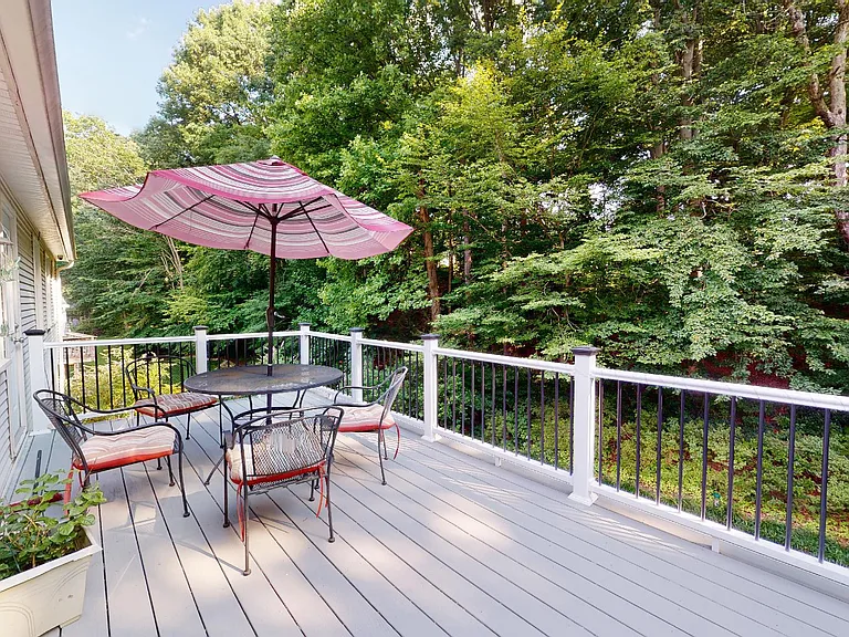 7628 Chancellor Way — Photo 26