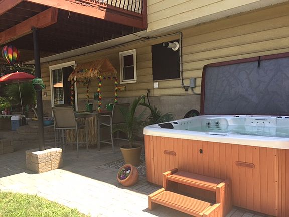 Hot tub area