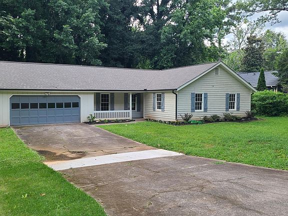 2nd image of 622 Hearthstone Ln SE