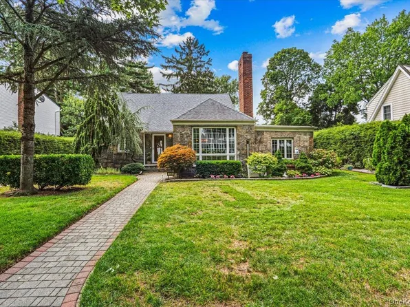 138 Locust Street, Garden City, NY 11530