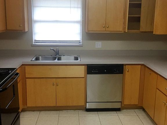 3rd image of 4150 Autrey Ave W
