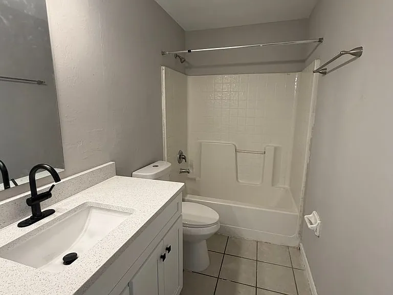 341 Harold Ave S — Photo 5