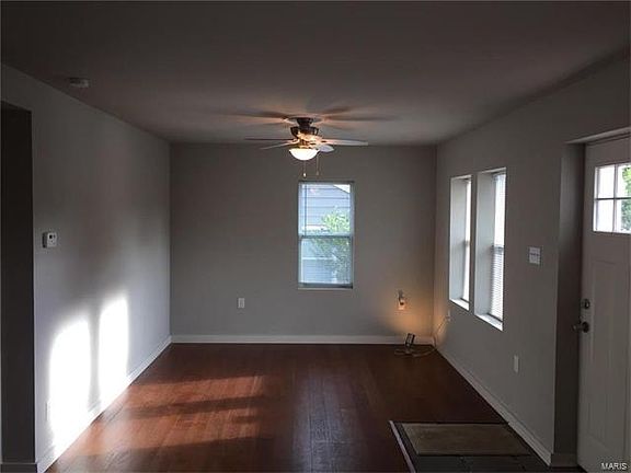 3rd image of 2223 Wismer Ave
