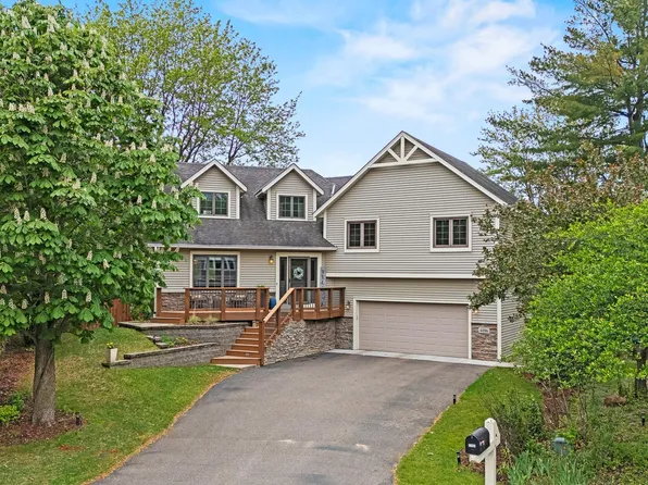 5295 Pleasant Ct W, White Bear Township, MN 55110