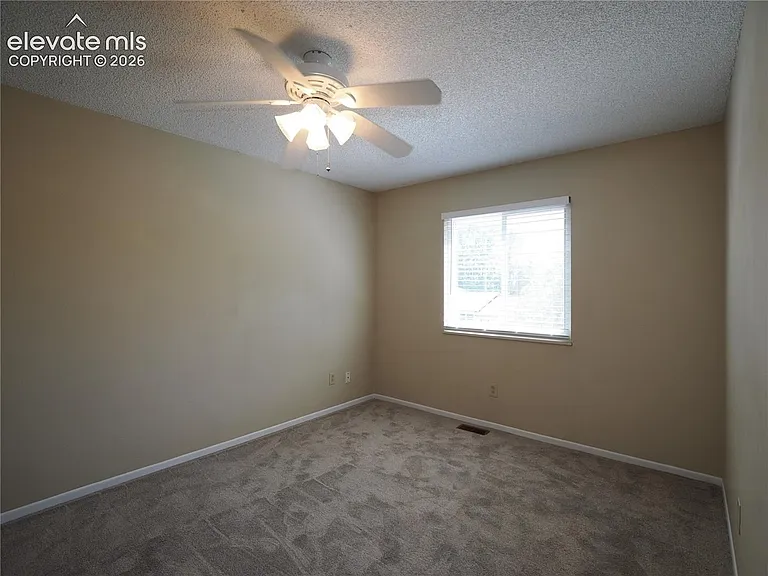 7525 Deer Trl — Photo 12
