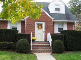 39 Parkway, Rochelle Park, NJ 07662