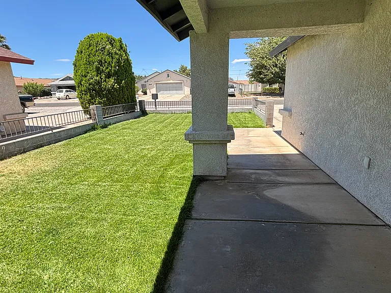 2280 E McVicar Ave — Photo 2