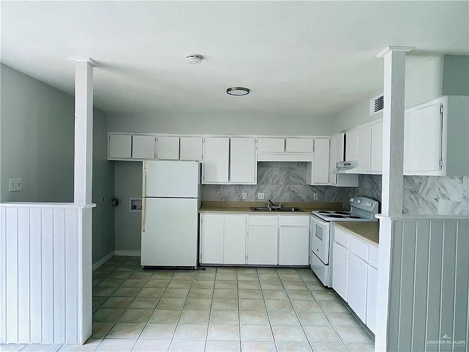 1st image of 2413 Vine Ave #C