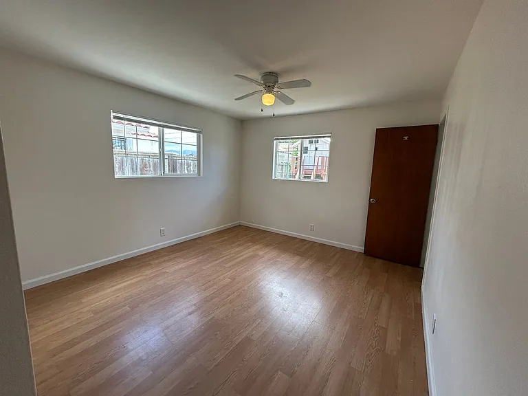 1430 Linwood Dr — Photo 11