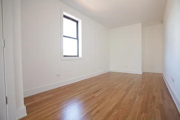 Rented by Manhattan Residential Inc. | media 13