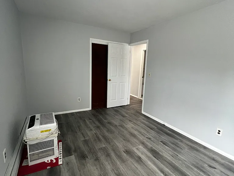 325 Simonson Ave #2 — Photo 6