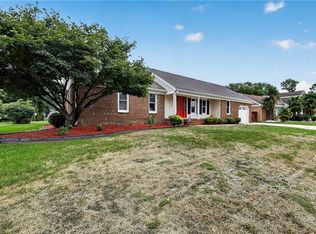 737 Willow Oak Dr, Chesapeake, VA 23322