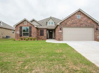 5412 Skylane Pl, Sand Springs, OK 74063