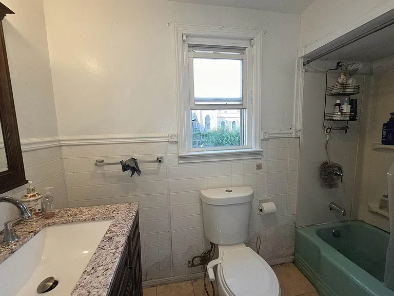 190 Tonnelle Ave — Photo 17