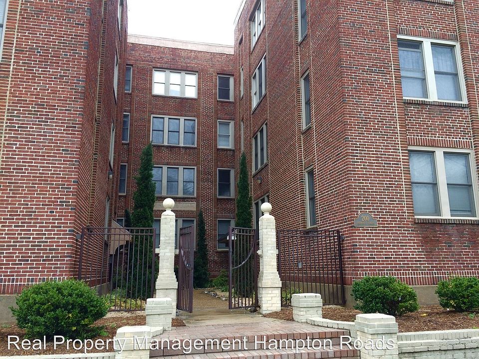 1st image of 200 W 31st St APT 403