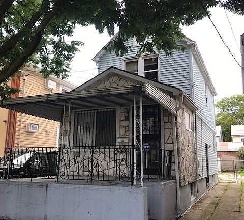 3rd image of 12136 133rd St
