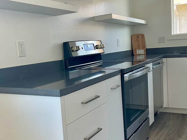 241 Washington St #4 — Photo 3